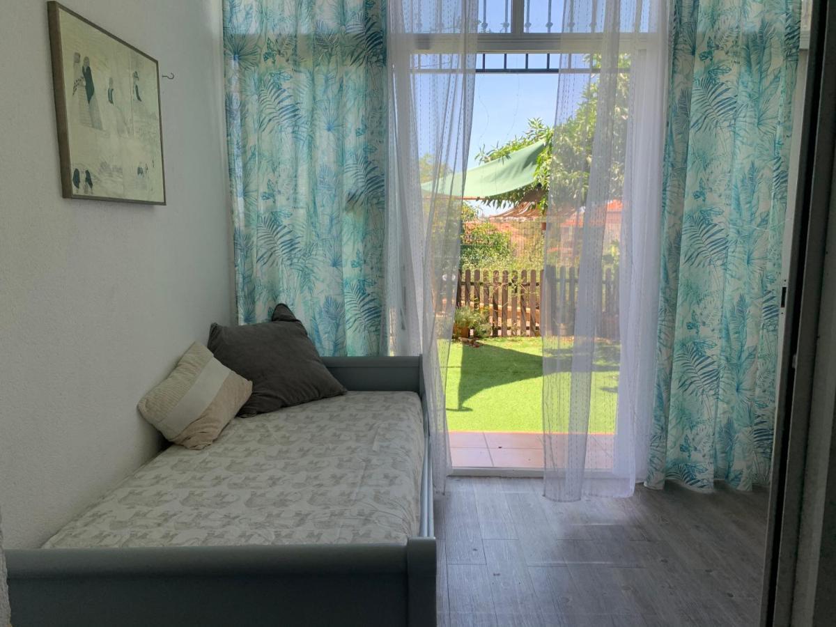 Apartamento con jardín y piscina en el faro de calaburras La Cala De Mijas Exterior foto