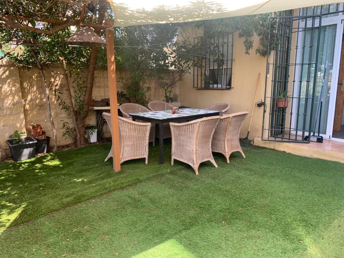 Apartamento con jardín y piscina en el faro de calaburras La Cala De Mijas Exterior foto